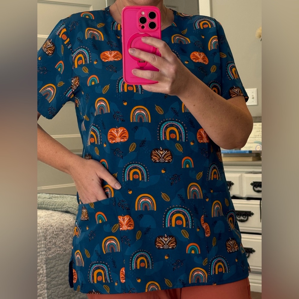 Colorful fall  Print Scrub Top by Zoe+Chloe , size medium.